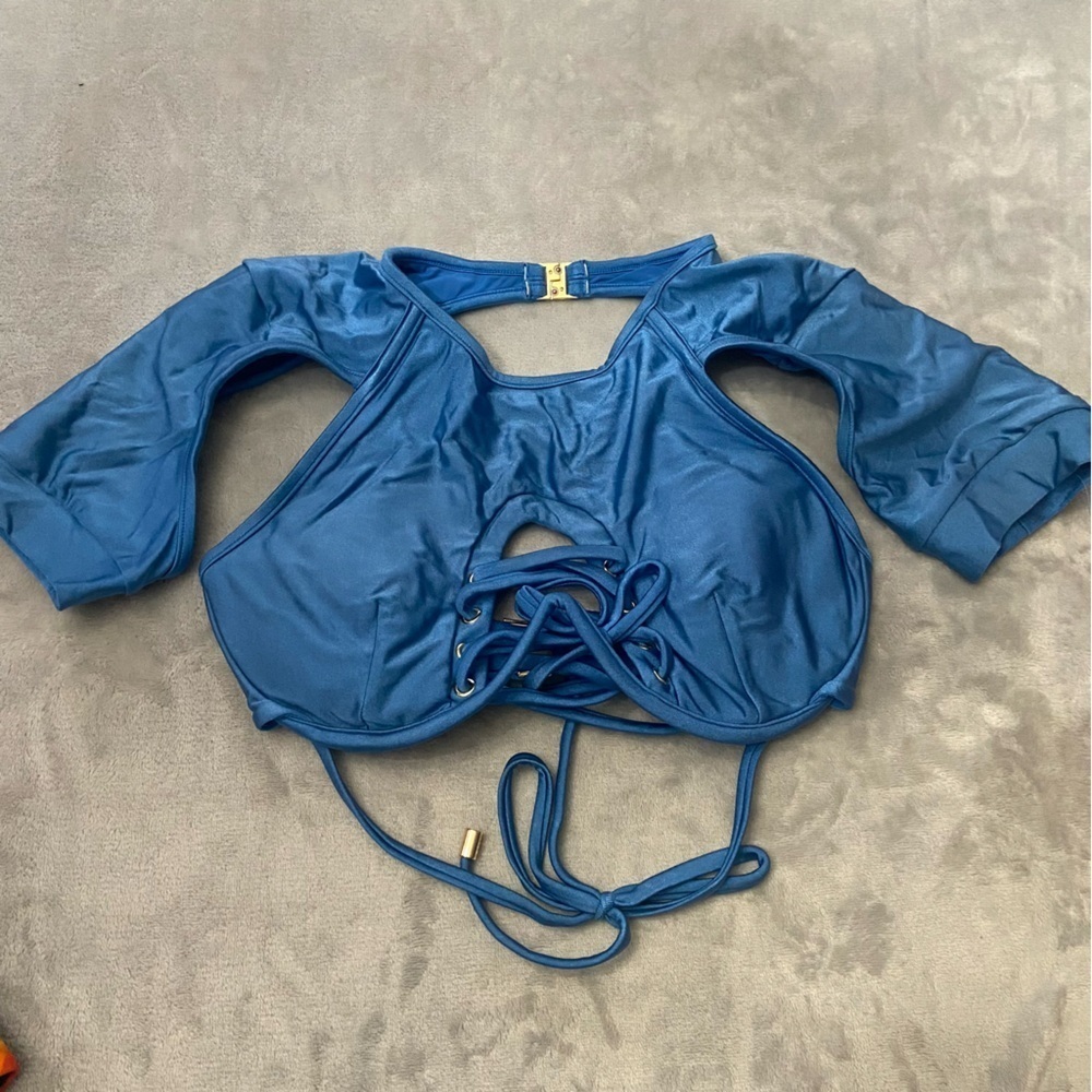 New! BFyne Milan Short Sleeve Underwired Strappy Cutout Bikini Top 10612 - Picture 4 of 9